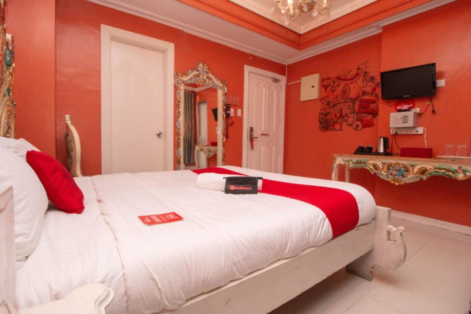 Reddoorz At Manila Venetian Hotel Exterior photo